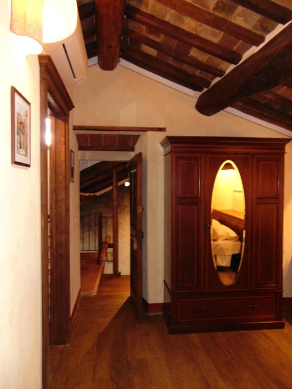 Domus Ghibellinae- Fonte Di San Benedetto Apartment Cortona Phòng bức ảnh
